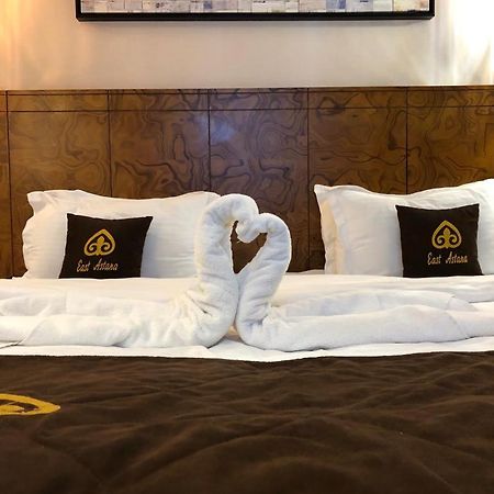 East Astana Hotel Buitenkant foto